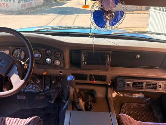 FORD-F-1000-3.9 SR XK DESERTER DIESEL MANUAL FORD-F-1000-1989