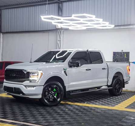 FORD-F-150-2023