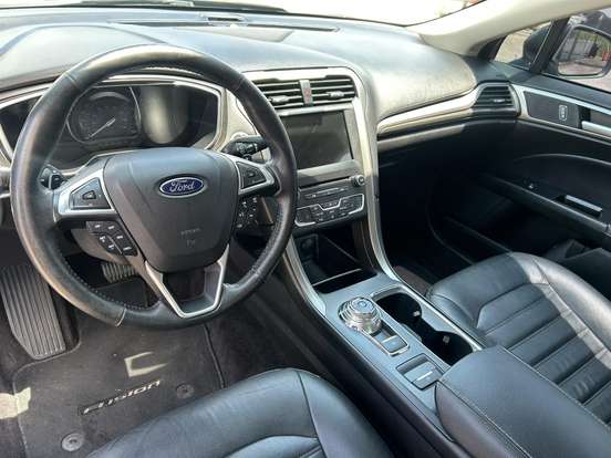 FORD-FUSION-2016