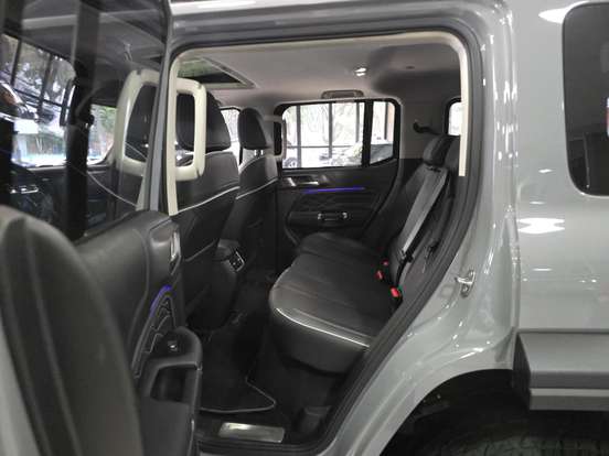 GWM-TANK 300-2.0 HI4-T PHEV 4X4 9HAT GWM-TANK 300-2025