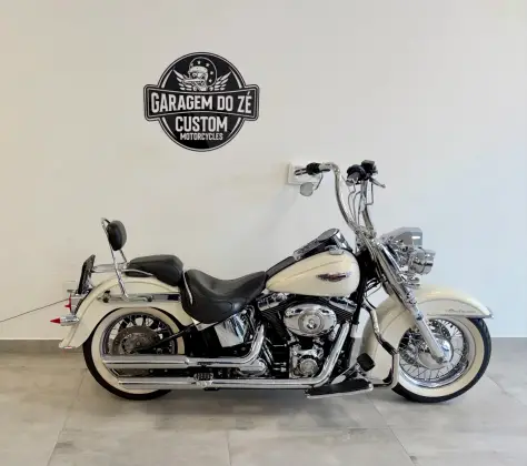HARLEY-DAVIDSON SOFTAIL DELUXE 