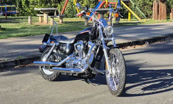 HARLEY-DAVIDSON SPORTSTER XL 883 CUSTOM 