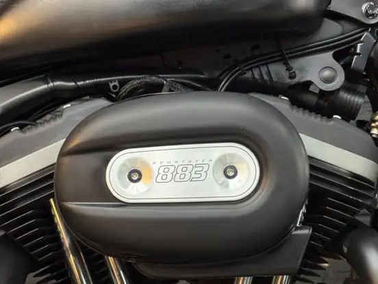 HARLEY-DAVIDSON-SPORTSTER XL 883 R HARLEY-DAVIDSON-SPORTSTER XL 883 R-2011