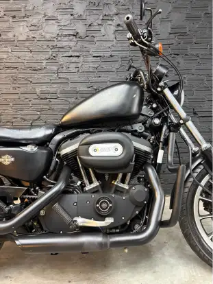 HARLEY-DAVIDSON-SPORTSTER XL 883 R-2011