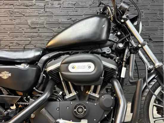 HARLEY-DAVIDSON-SPORTSTER XL 883 R HARLEY-DAVIDSON-SPORTSTER XL 883 R-2011