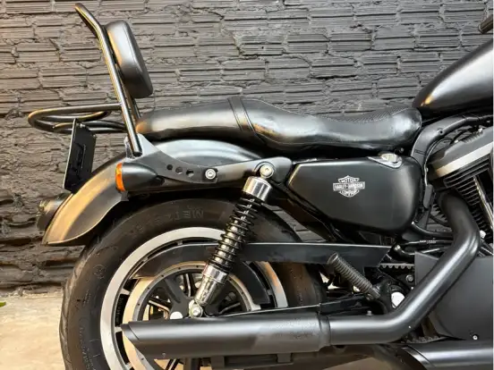 HARLEY-DAVIDSON-SPORTSTER XL 883 R HARLEY-DAVIDSON-SPORTSTER XL 883 R-2011