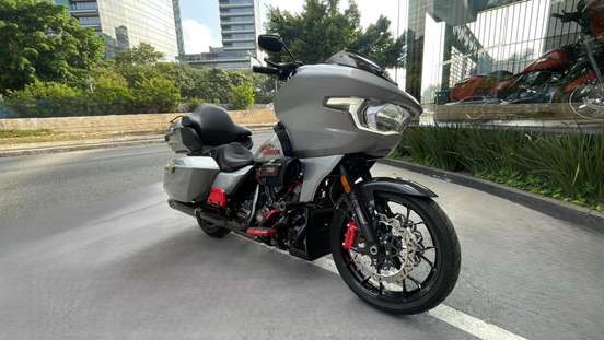 HARLEY-DAVIDSON-CVO ROAD GLIDE ST-2025