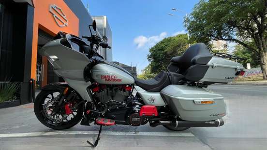 HARLEY-DAVIDSON-CVO ROAD GLIDE ST-2025