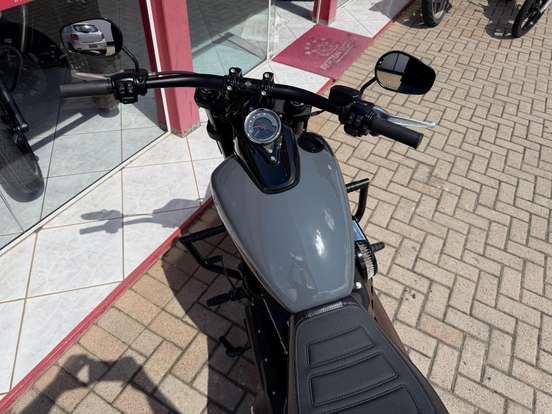 HARLEY-DAVIDSON-SOFTAIL FAT BOB 114-2022