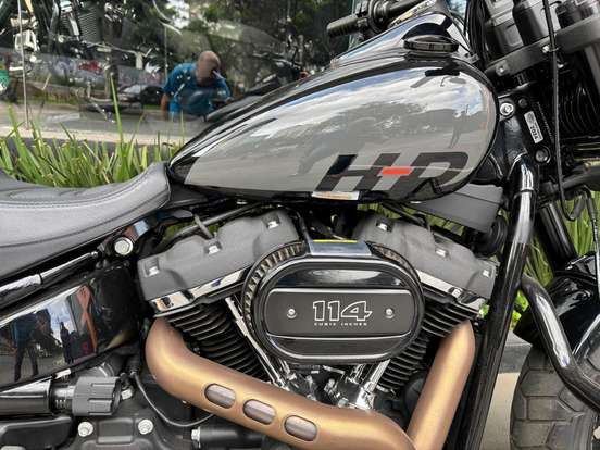 HARLEY-DAVIDSON-SOFTAIL FAT BOB 114-2024