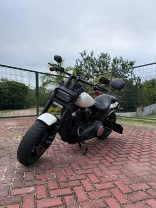 HARLEY-DAVIDSON SOFTAIL FAT BOB 114 