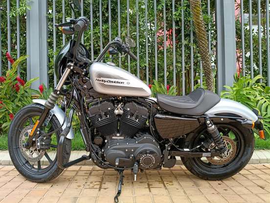 HARLEY-DAVIDSON-SPORTSTER IRON 1200-2020