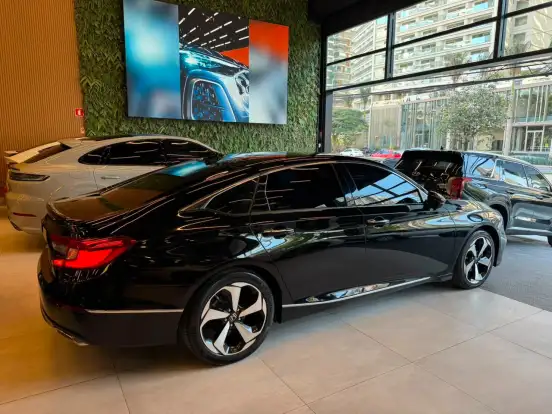 HONDA-ACCORD-2018