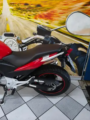 HONDA-CB 300R-2013