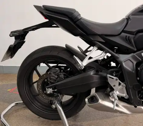 HONDA-CB 650 R ABS HONDA-CB 650 R ABS-2026