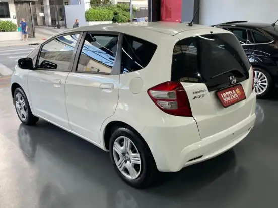 HONDA-FIT-1.4 DX 16V FLEX 4P MANUAL HONDA-FIT-2013