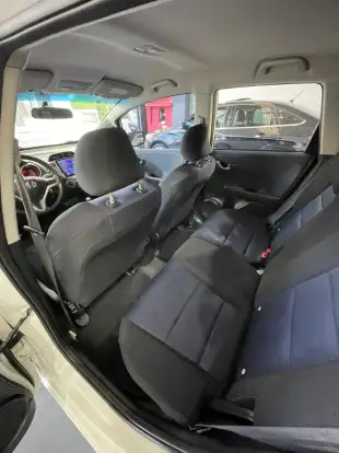 HONDA-FIT-2013