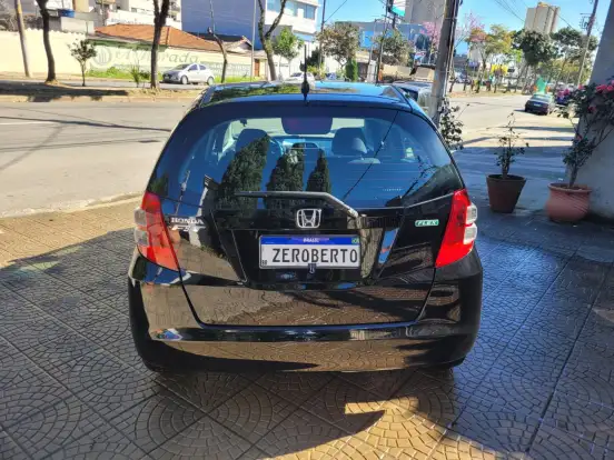 HONDA-FIT-2010