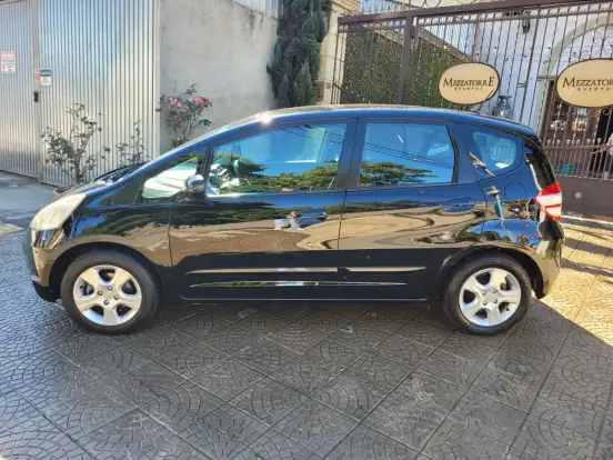 HONDA-FIT-1.4 LX 16V FLEX 4P MANUAL HONDA-FIT-2010