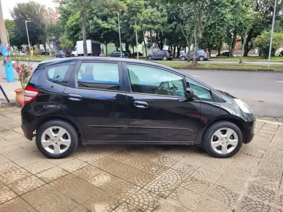 HONDA-FIT-1.4 LX 16V FLEX 4P MANUAL HONDA-FIT-2010