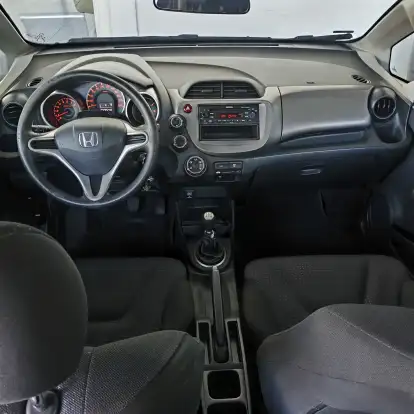 HONDA-FIT-2010