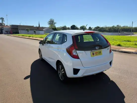 HONDA-FIT-2016