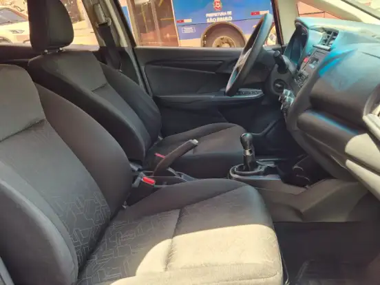 HONDA-FIT-1.5 LX 16V FLEX 4P MANUAL HONDA-FIT-2015