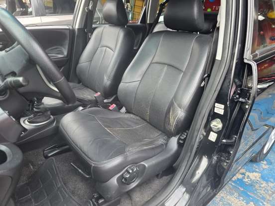 HONDA-FIT-2010