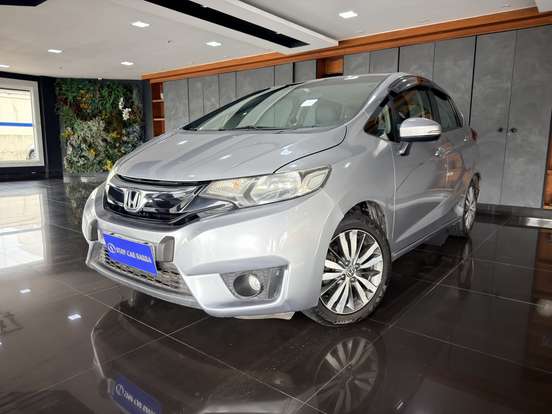 HONDA-FIT-2016