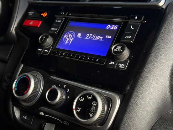 HONDA-FIT-2015
