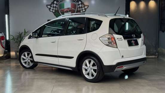 HONDA-FIT-2012