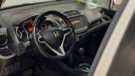 HONDA-FIT-2012