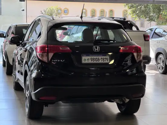 HONDA-HR-V-1.8 16V FLEX LX 4P AUTOMÁTICO HONDA-HR-V-2017