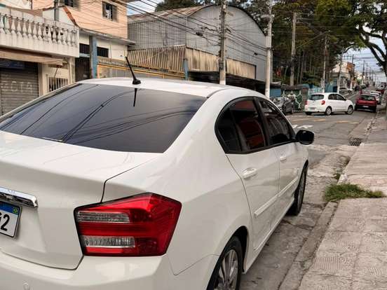 HONDA-CITY-1.5 LX 16V FLEX 4P AUTOMÁTICO HONDA-CITY-2014