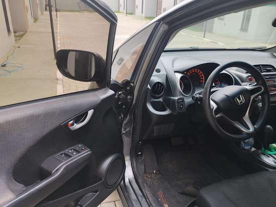 HONDA-FIT-2011