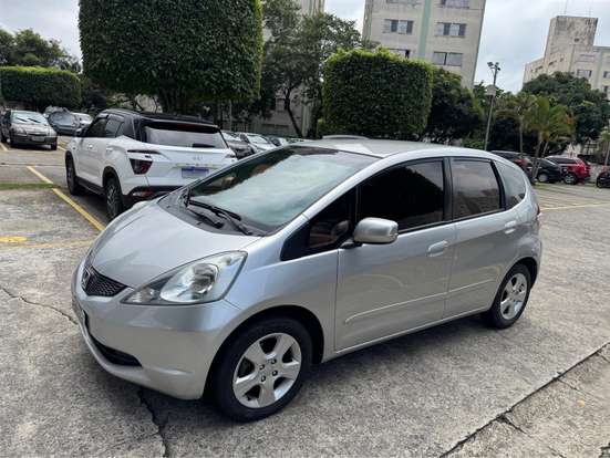 HONDA-FIT-2010