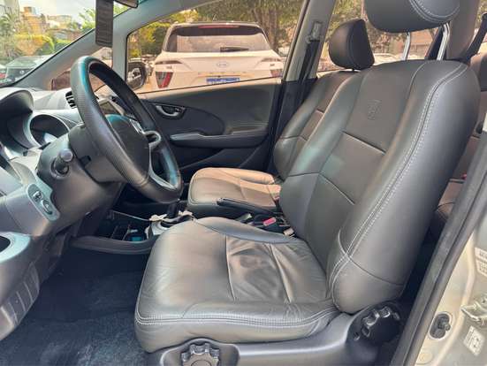 HONDA-FIT-2010