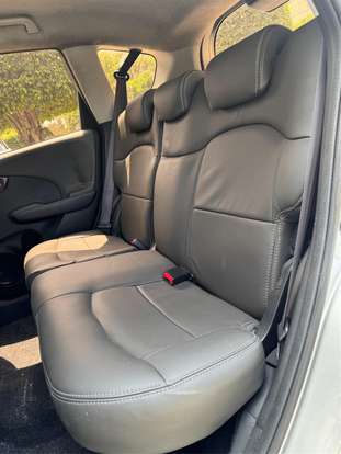 HONDA-FIT-2010