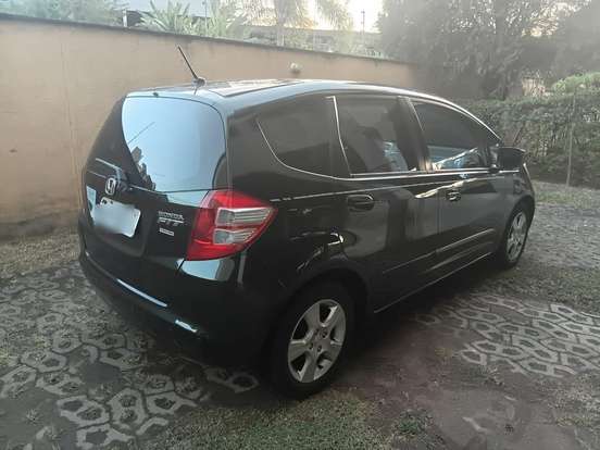 HONDA-FIT-2009