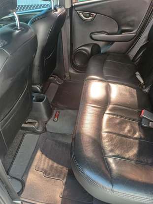 HONDA-FIT-2009