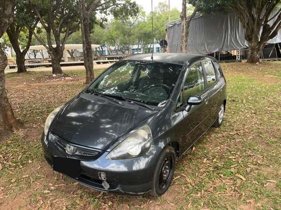 HONDA-FIT-2004