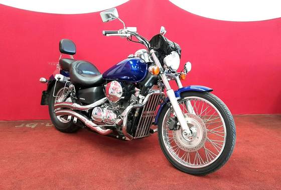 HONDA SHADOW 750 