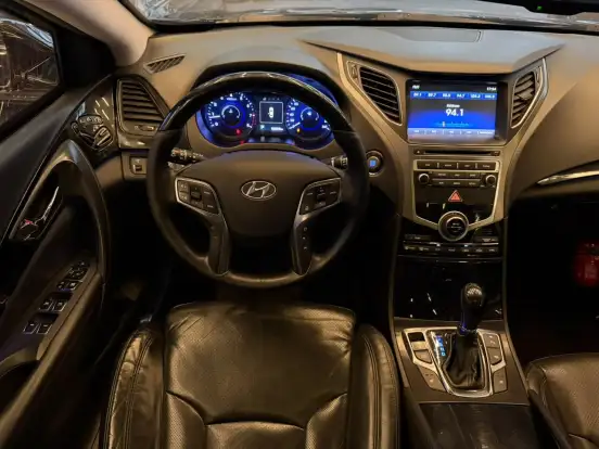 HYUNDAI-AZERA-3.0 MPFI GLS V6 24V GASOLINA 4P AUTOMÁTICO HYUNDAI-AZERA-2017