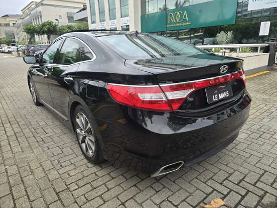HYUNDAI-AZERA-2015