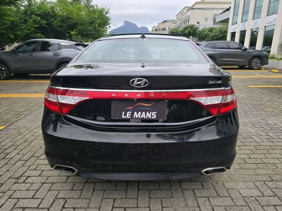 HYUNDAI-AZERA-2015