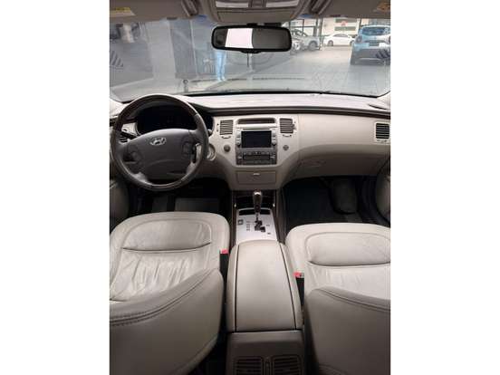 HYUNDAI-AZERA-2008