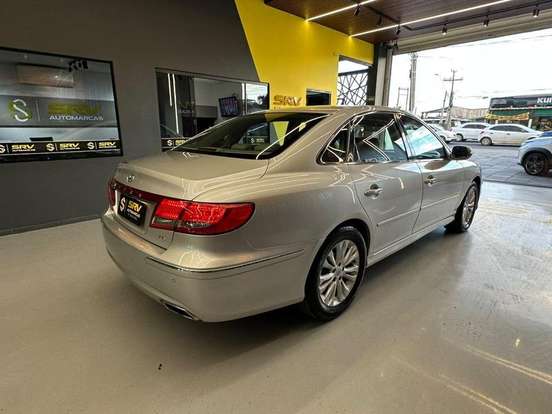 HYUNDAI-AZERA-2010