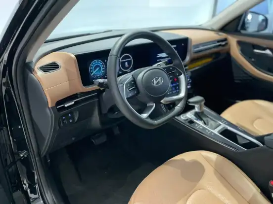 HYUNDAI-CRETA-1.0 TGDI FLEX PLATINUM AUTOMÁTICO HYUNDAI-CRETA-2025