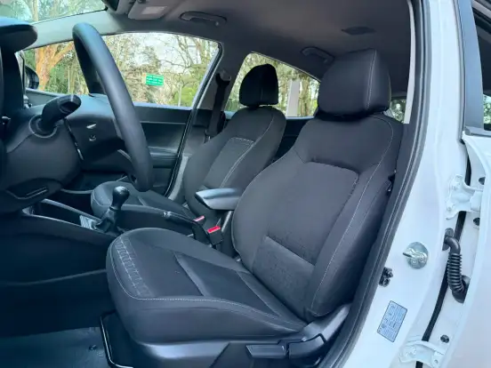HYUNDAI-HB20-2023