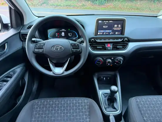 HYUNDAI-HB20-2023